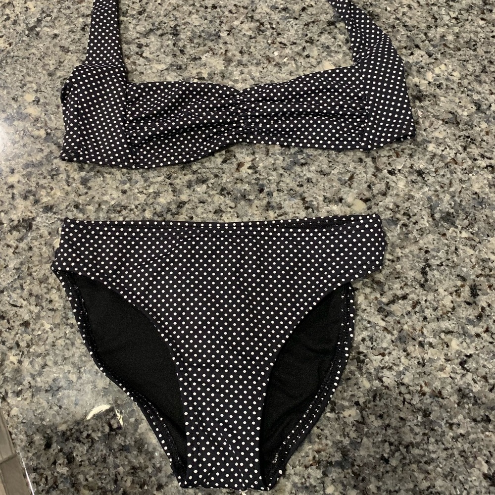 BNWOT GAP SUPER CUTE KINI 5T pokadot blk/wht✔️❤️🥊